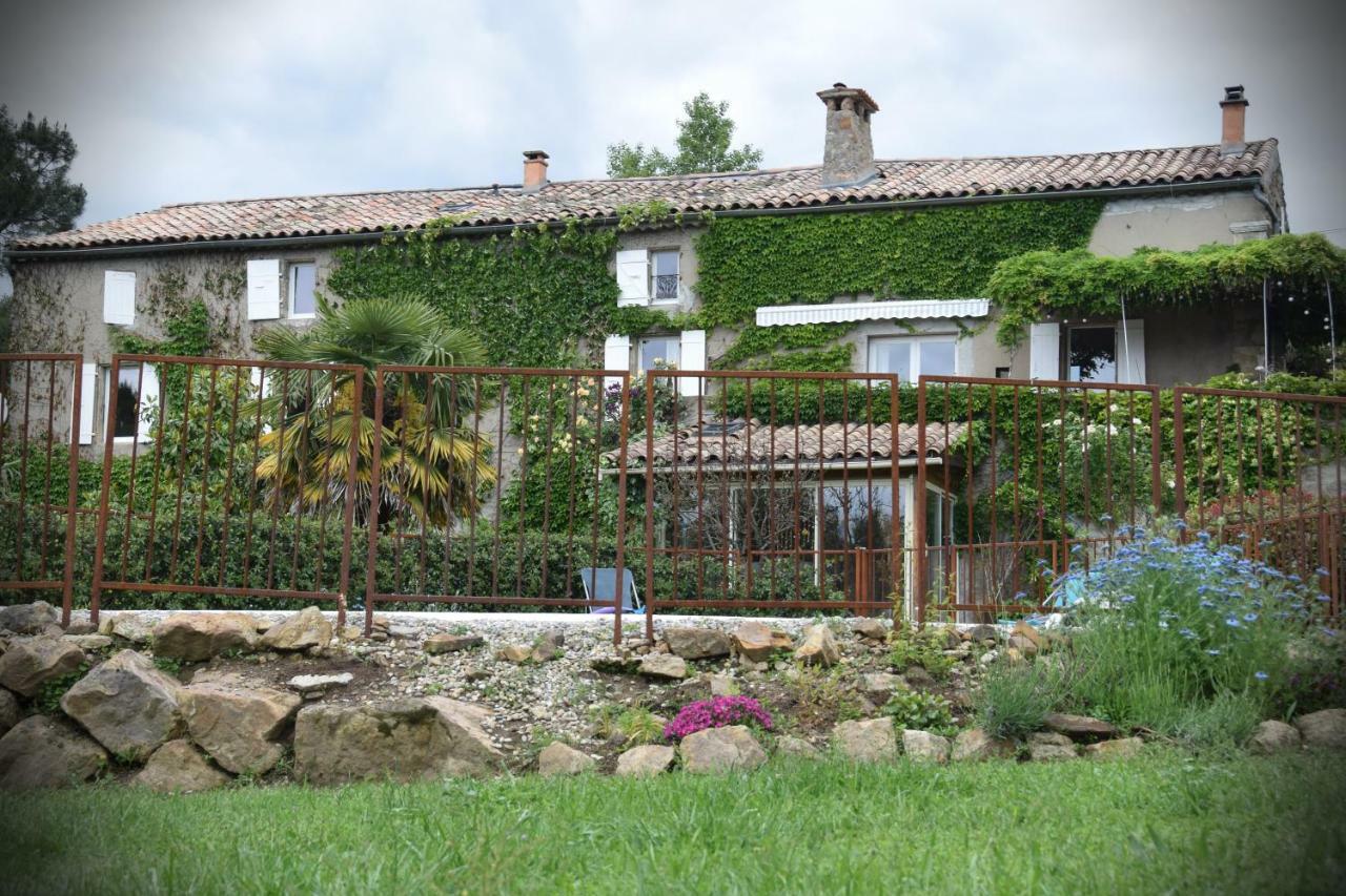 Hotel Ombre Bleue Du Figuier, Ailhon Exterior foto